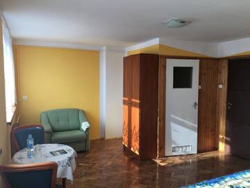 Фото номера Трехместный номер Курортные отели uKazika г. Orawka 4